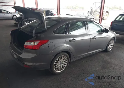 2012 Ford Focus Sel z USA, uszkodzony, nr VIN 1FAHP3H23CL357204